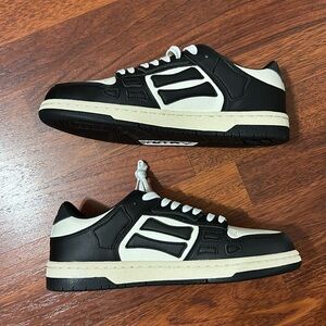 never worn, brand new size 8.5 men’s Amiri sneaker REPS